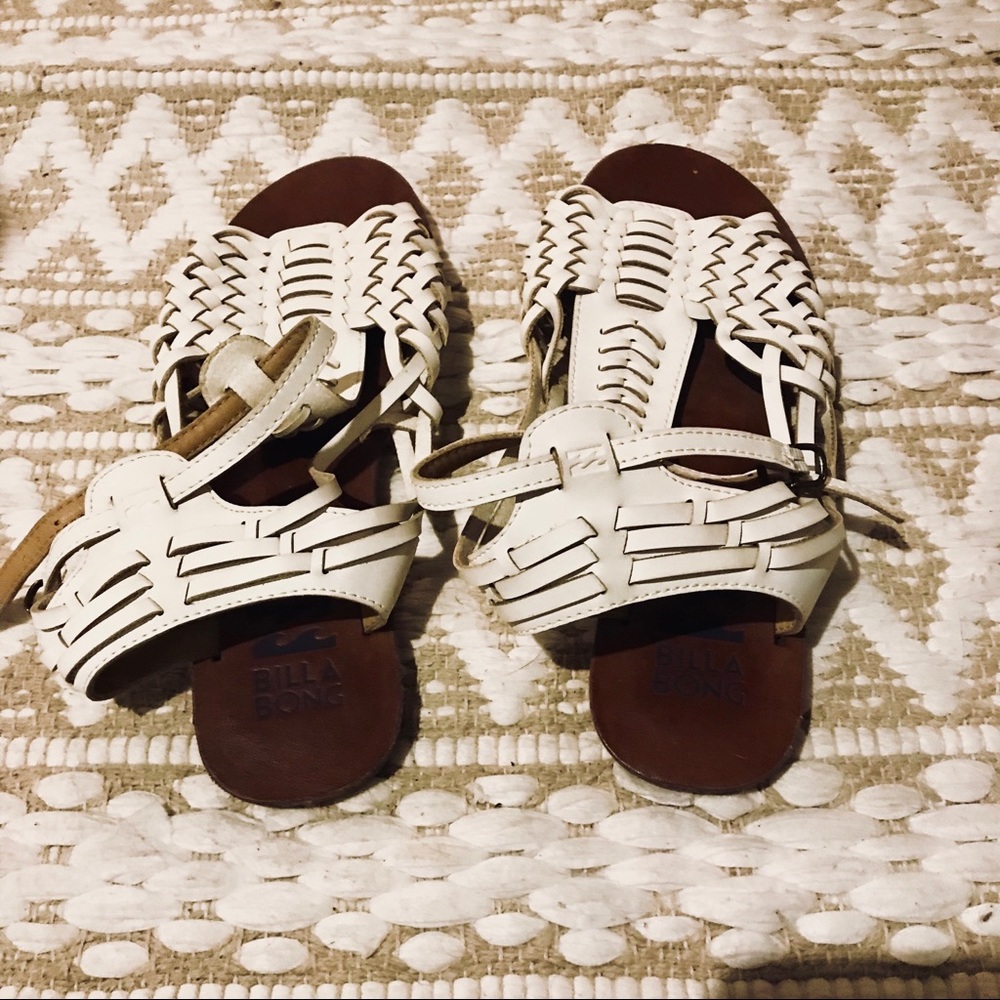 Billabong white leather sandals (NEW)
